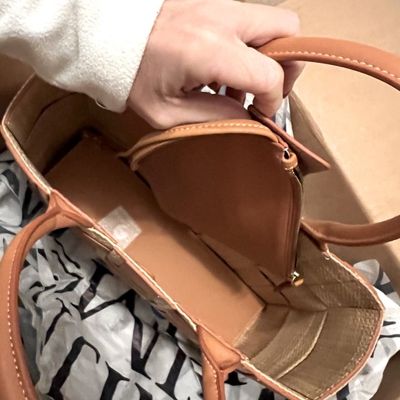 J. McLaughlin Tan and Cream Woven Bag - Picture 4 of 6